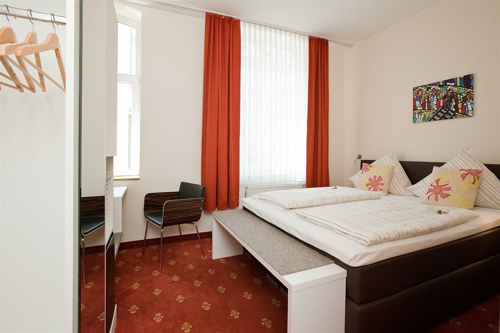 Hotel Domstern Кьолн Екстериор снимка