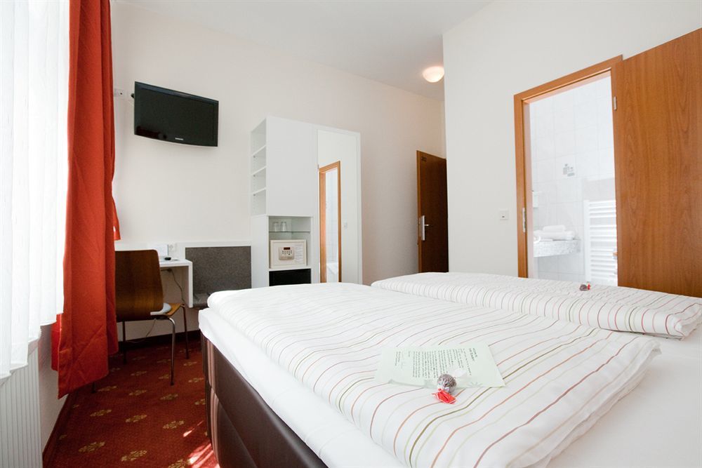 Hotel Domstern Кьолн Екстериор снимка